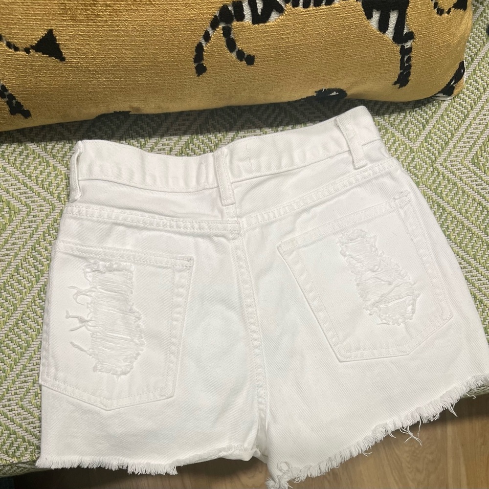 Vestique White Distressed Denim Shorts - Picture 2 of 5